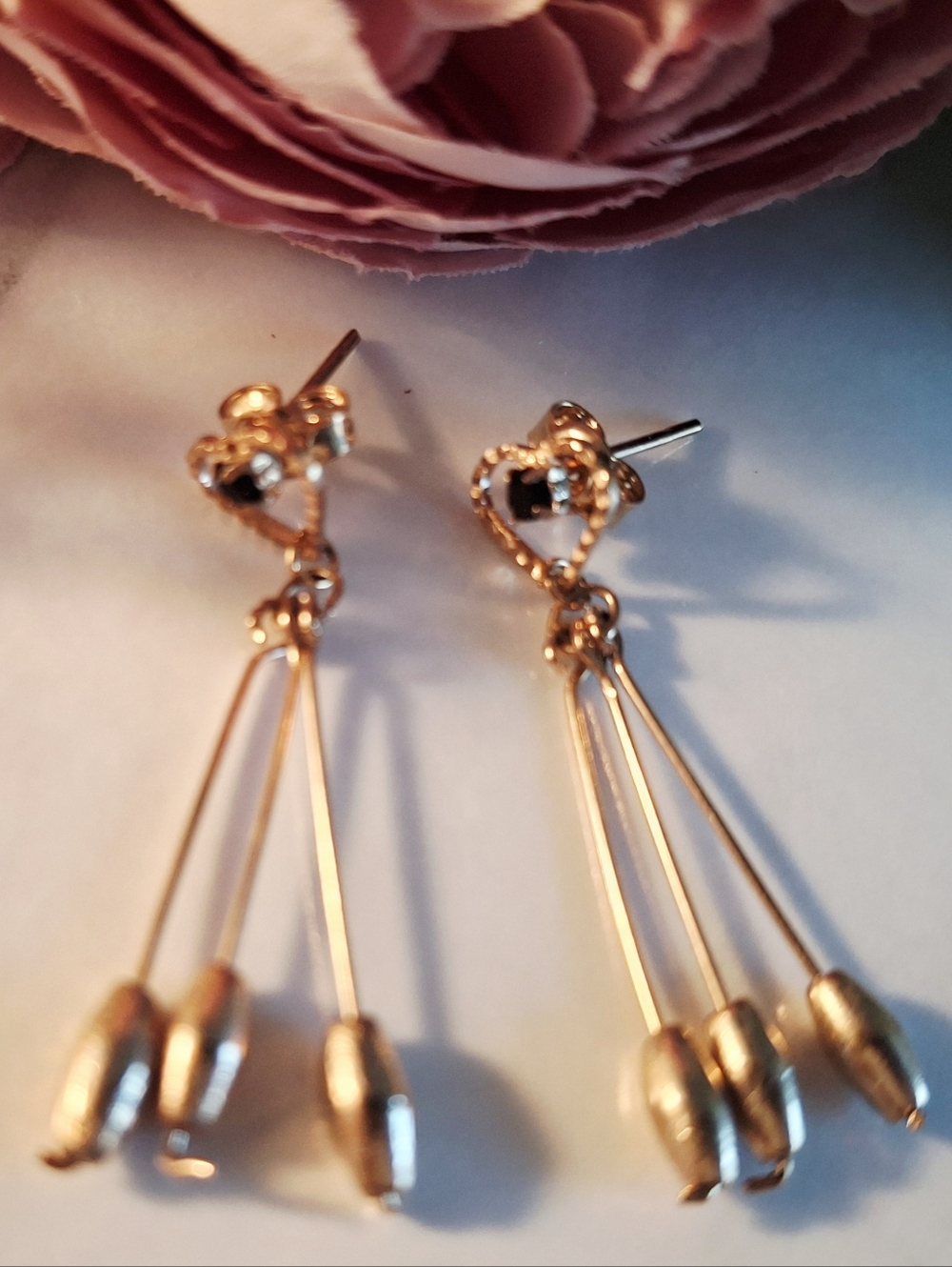 Vintage 80s 🖤✨️Black Jewelled Heart Dangle Earrings